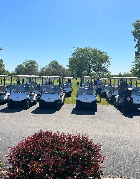 Carts lined up and ready before the shotgun start