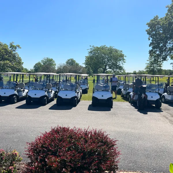 Golf carts lined up before the shotgun start